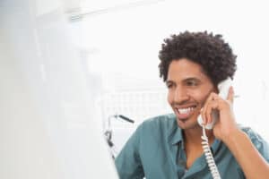 Online learning in real time vs. asynchronous